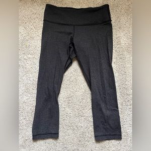 Lululemon Wunder Under Crops low-ish rise -size 6-